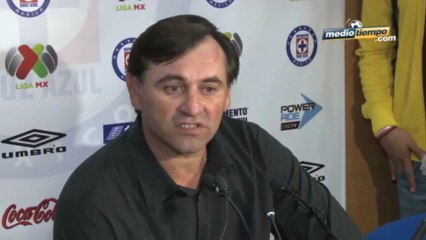 CARLOS BUSTOS-DT MORELIA.mov