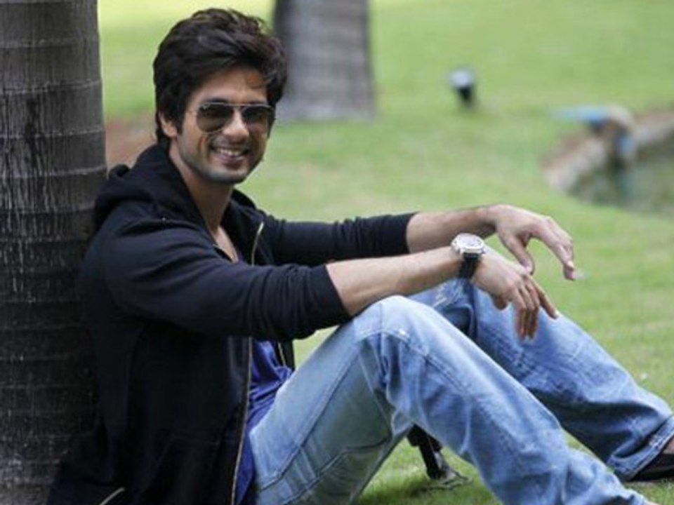 Shahid Kapoor Completes 10 Years In Btown