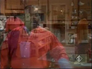 5x04 - Otto sotto un tetto - Baciami Steve