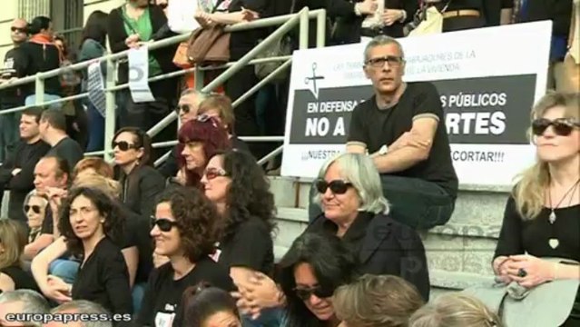 Trabajadores EMVS protestan contra un supuesto ERE