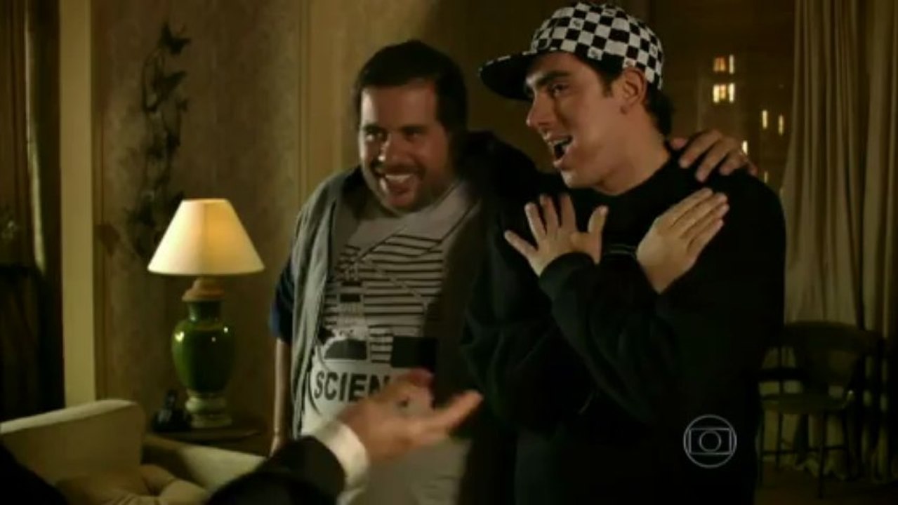 ‘I will survive’ é trilha sonora de Sheila e Vera O DENTISTA MASCARADO