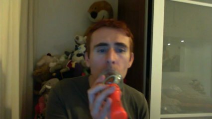 Wiwi égratigne "le toit de ma maison" de Nana Mouskouri