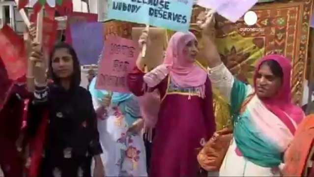 Voting hours extended in Pakistan's historic vote