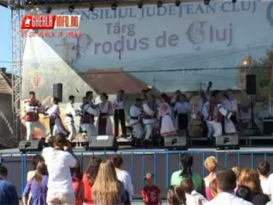 Produs de Cluj 2013 la Gherla - spectacol de muzica si dansuri populare
