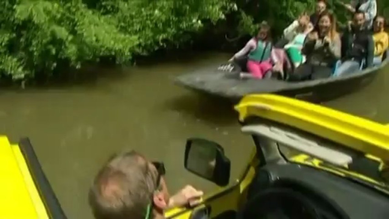 La balade de passionnés de véhicules amphibies en Vendée