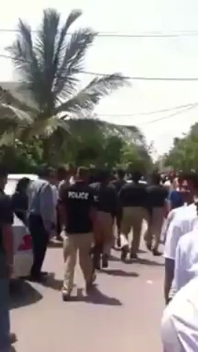 Rehman Malik - PPP Insult - Election