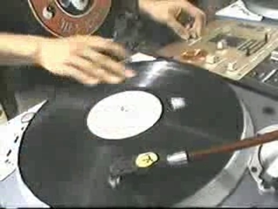 Mix_master_mike_turntablism