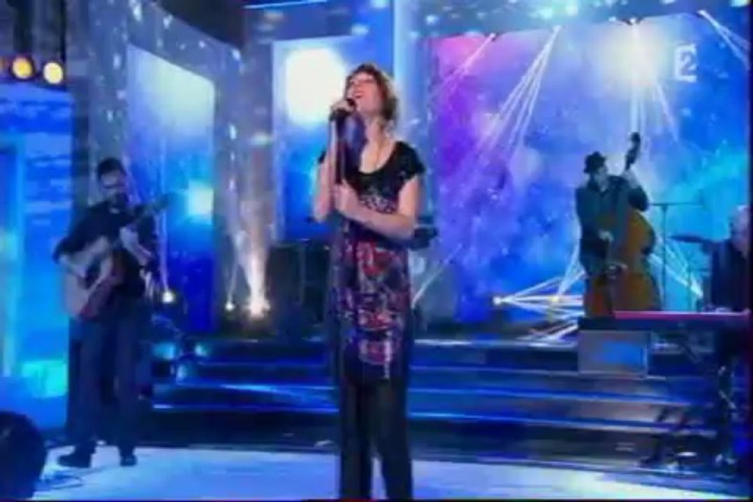 ZAZ  - Petite Marie  - In Live  - Le 11-05-2013 -