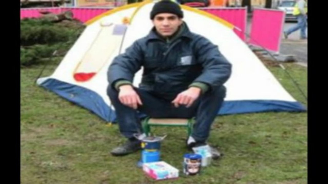 8 pères et 1 mère perchés sur la cathédrale d'Orléans - Interview RMC Les Grandes Gueules