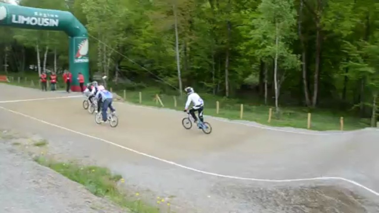 11 Finale de la 2ème manche National BMX à St Priest Taurion (dimanche)