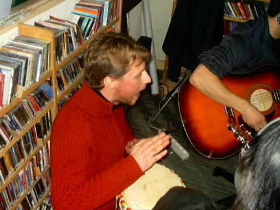 HOT TENSION - Unintended / Muse cover (version acoustique) sur PFM (28 décembre 2003)