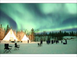 AURORA AND FROZEN WAVES IN ANTARCTICA ΒΟΡΕΙΟ ΣΕΛΑΣ