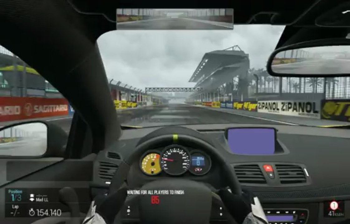 Emirates - Megane