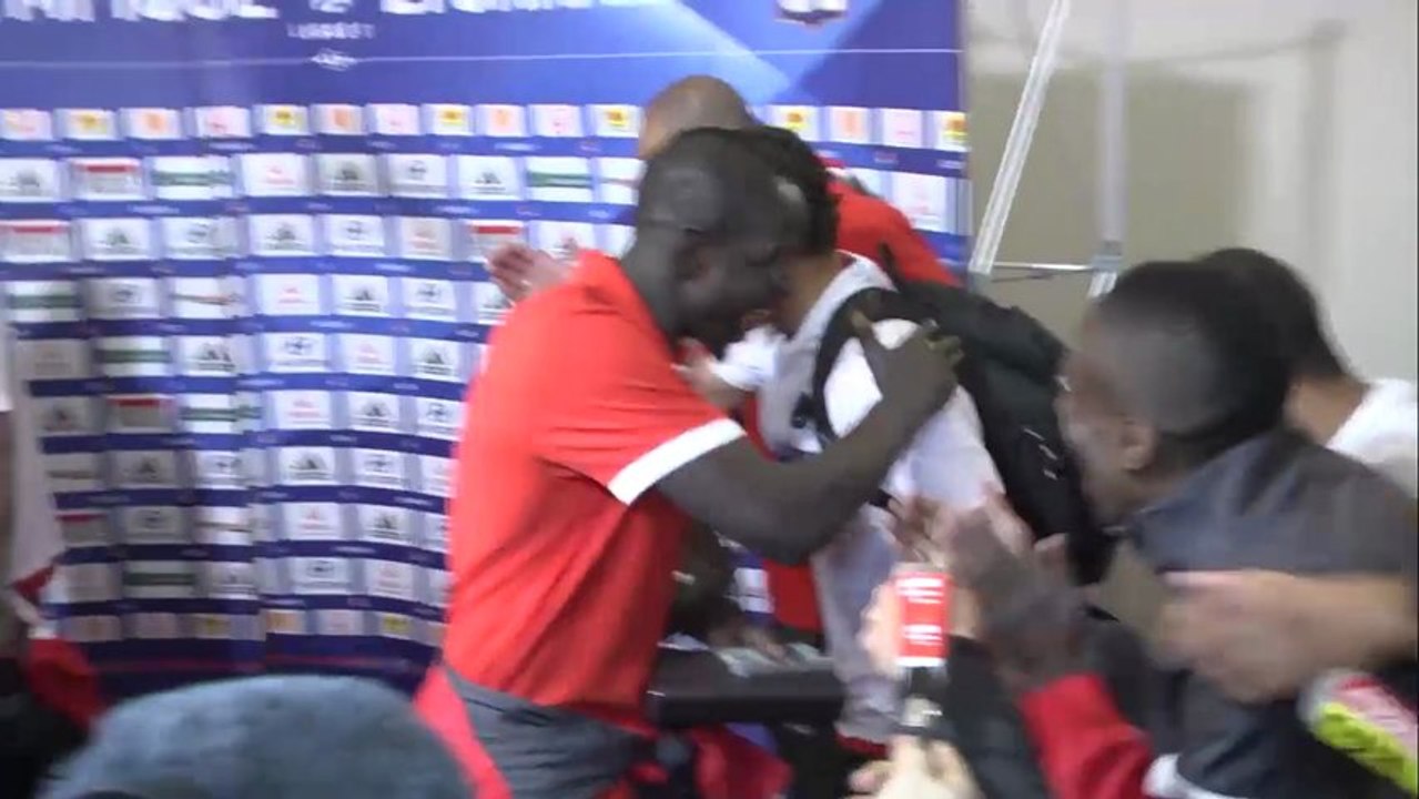 PSG champion : le pas de danse de Thiago Silva, Lucas, Sakho et Matuidi !