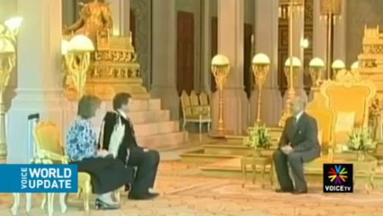 เซอร์ อเลกซ์ ชูถ้วยพรีเมียร์ลีก ฉลองชัยให้แมนฯยู