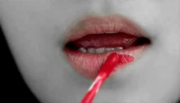 что делают девять муз в два часа дня