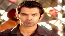 Barun Sobti Mobbed by Fans