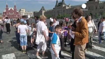 Moscow: Lenin's mausoleum reopens to public