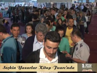Sunay Akın | Seçkin Yazarlar Kitap Fuarı'nda