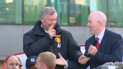 Sir Alex Ferguson praises 'young team'