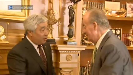 El Rey bromea con los periodistas: "Pronto me veréis saliendo corriendo"