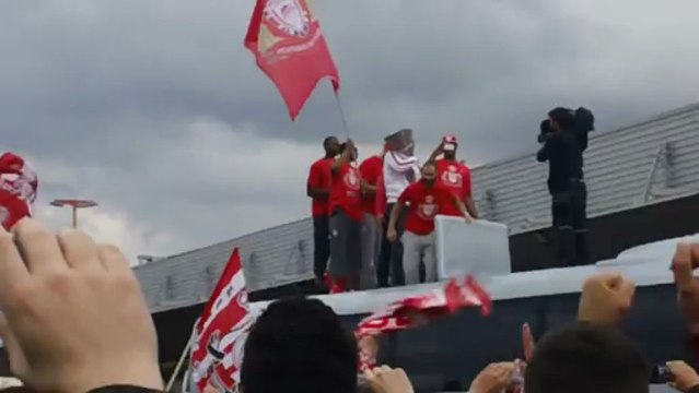 Αποθέωση για τον αρχηγό Βασίλη Σπανούλη