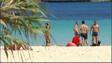 Lampedusa : plage de rêve, plage de cauchemar