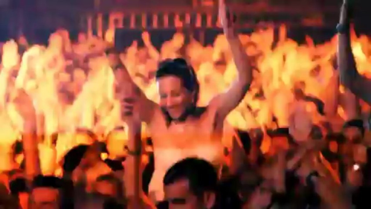 Paul Kalkbrenner - Gigahertz (Balaton Sounds) - YouTube