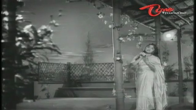 Iddaru Mithrulu Songs - Padavela Radhika - E V Saroja - Sarada