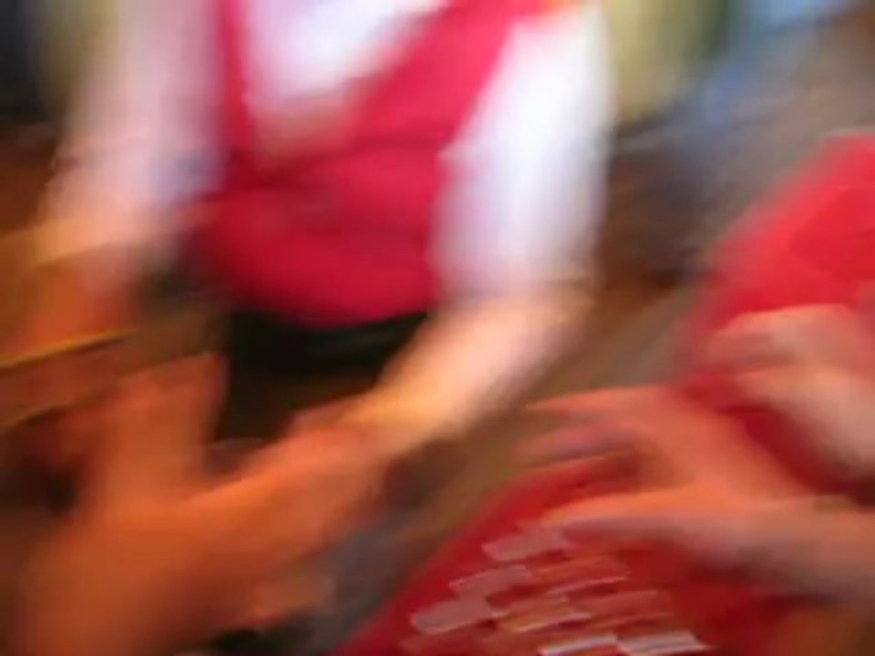 Maiwoche Osnabrück 2011, Freibier-Verteilung Maibock am Bierbrunnen Rampendahl - SpuG  Ausflug - Marktplatz Bürgermeister Pistorius Johanniskirche Alando Maidorf Tänzerinnen Tabledance sexy zensiert