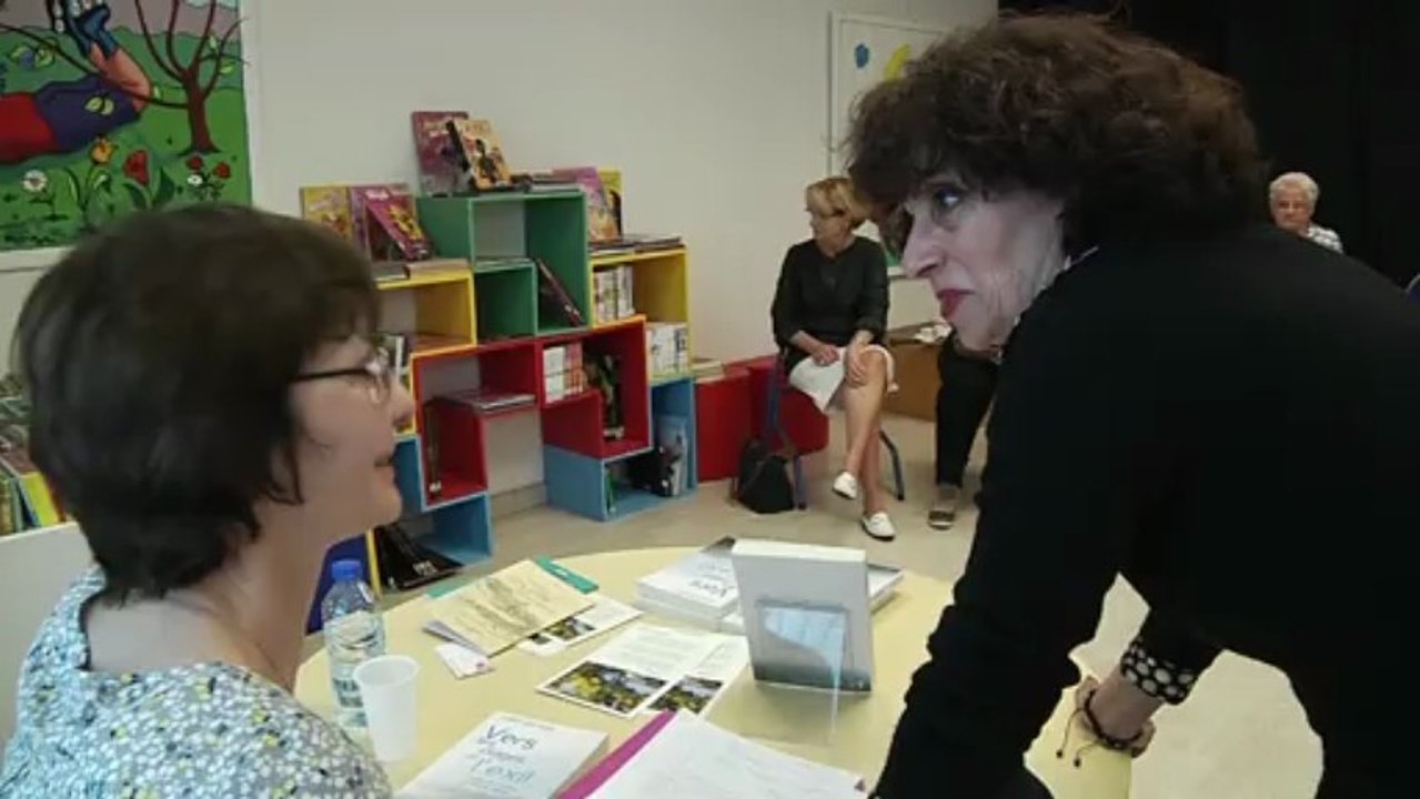 Dédicace d'Isabelle Callis-Sabot à la bibliothèque du Barcarès