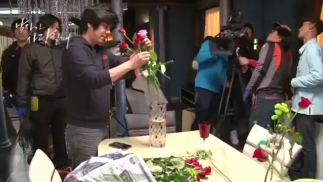 Song Seung Heon When a man loves Sketch 14.5.2013 (HTS flower arrangement)