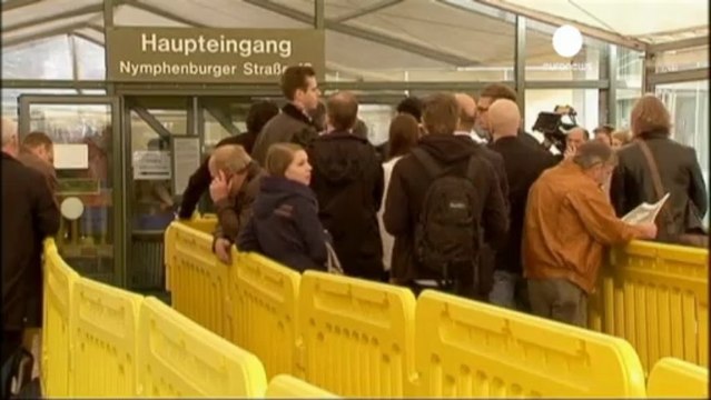 Germany: Neo-Nazi trial resumes as lawyers battle over...