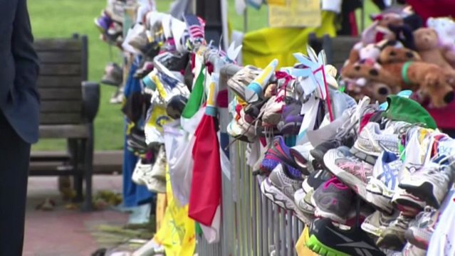 British PM Cameron visits Boston bombing memorial