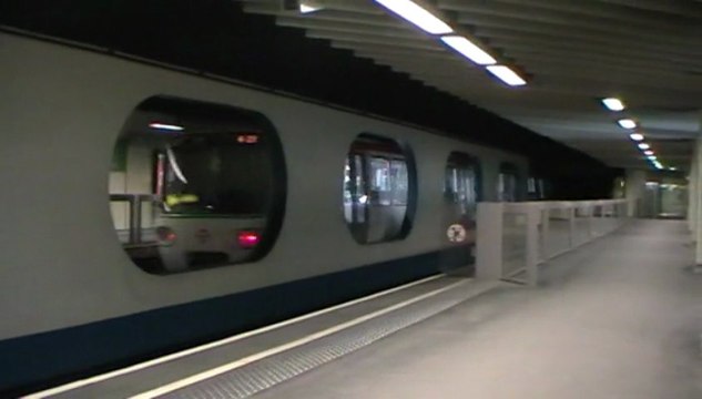 MPL75 : Départ de la station Bellecour sur la ligne A du métro de Lyon