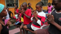 Le yoga au Kenya, facteur de changement social