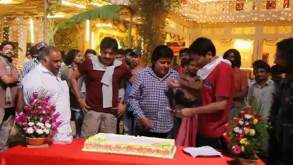 Doctorate to comedian Ali- Celebrated at the sets of Pawan Kalyan - Trivikram's film
