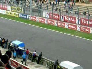 Les défis de filmer une voiture de F1 en mouvement