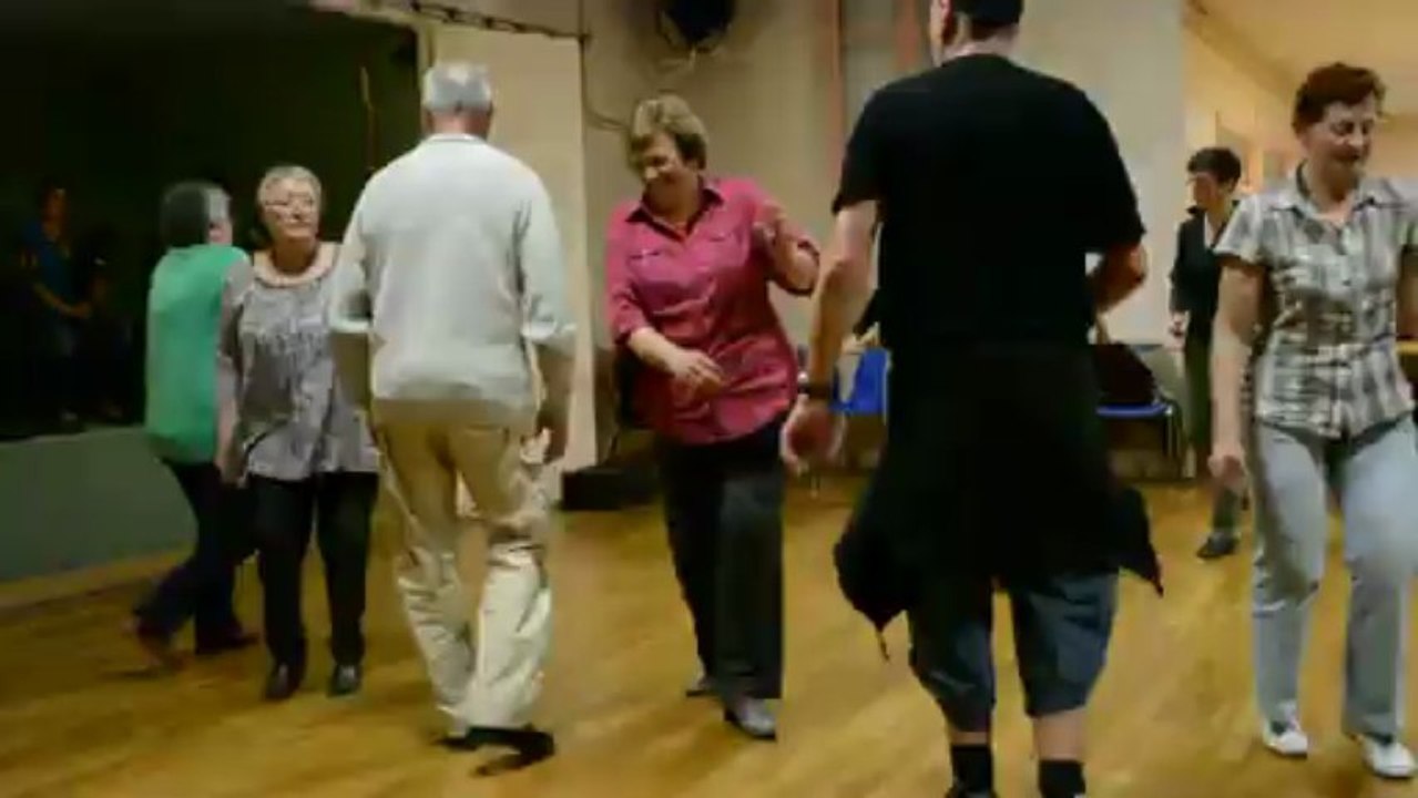 Vidéo du bal de la fête des fleurs 2013 (5)