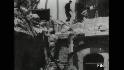 Palestinians mark decades of displacement