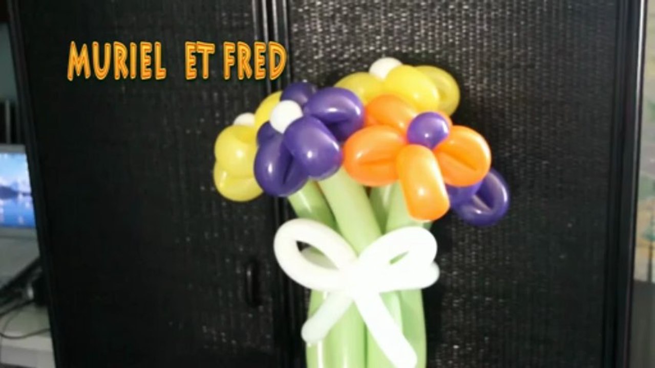 FRED  ANIMATION  clown NOEL ENFANTS, ballons sculptés  MAGICIEN BRIGNOLES ST MAXIMIN LE PRADET