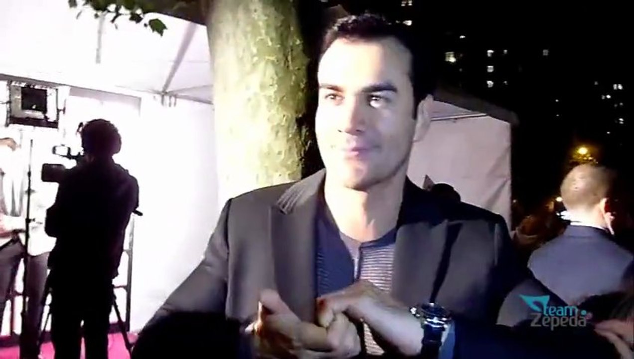 David Zepeda @davidzepeda1 en la alfombra de Los 50 más bellos en NY