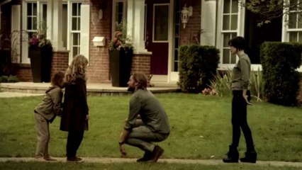 #3 - Les filles arrivent dans leur nouvelle maison - Clip #3 - Les filles arrivent dans leur nouvelle maison (Espagnol st FR)