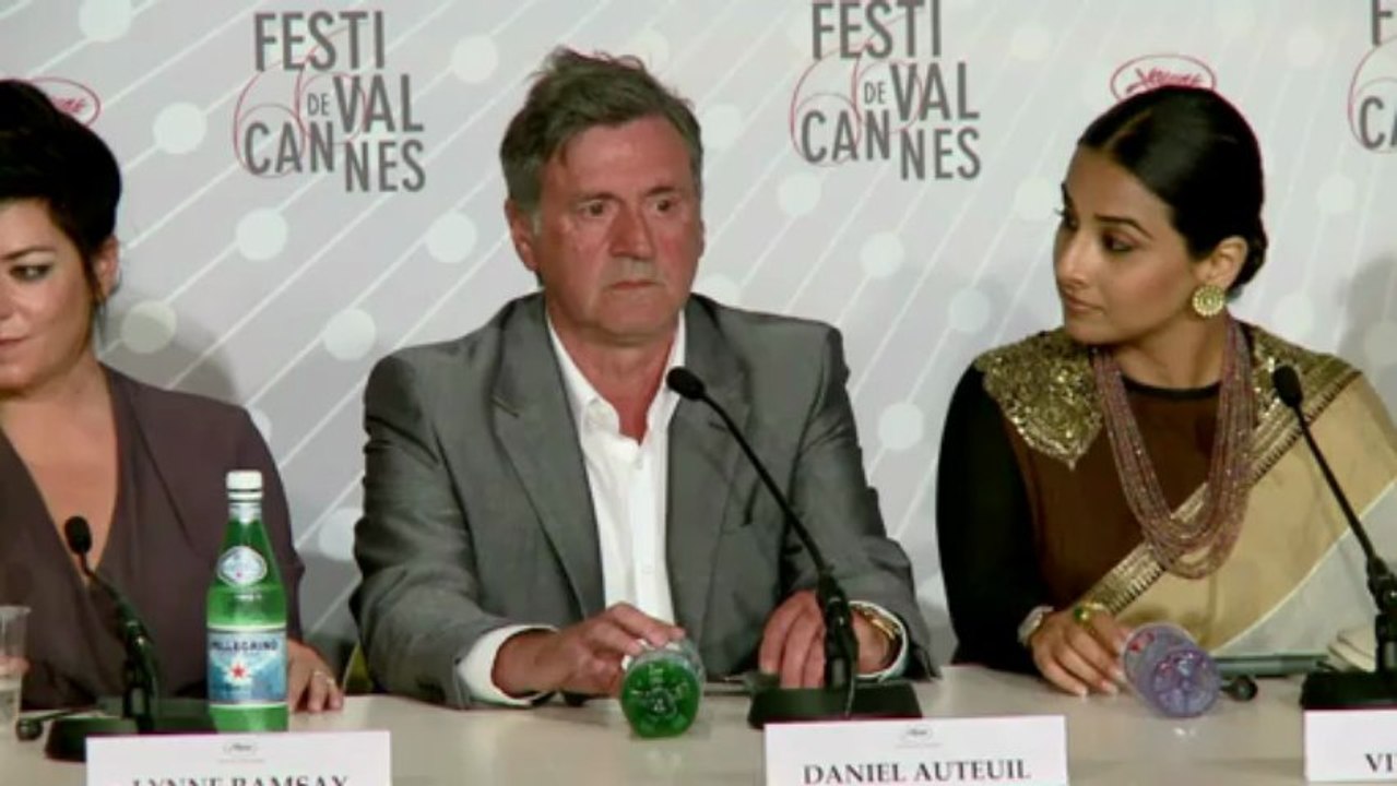 Jury presides over Cannes Film Festival opening