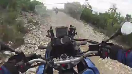 Montée du Ventoux en Super Ténéré mais hors bitume !