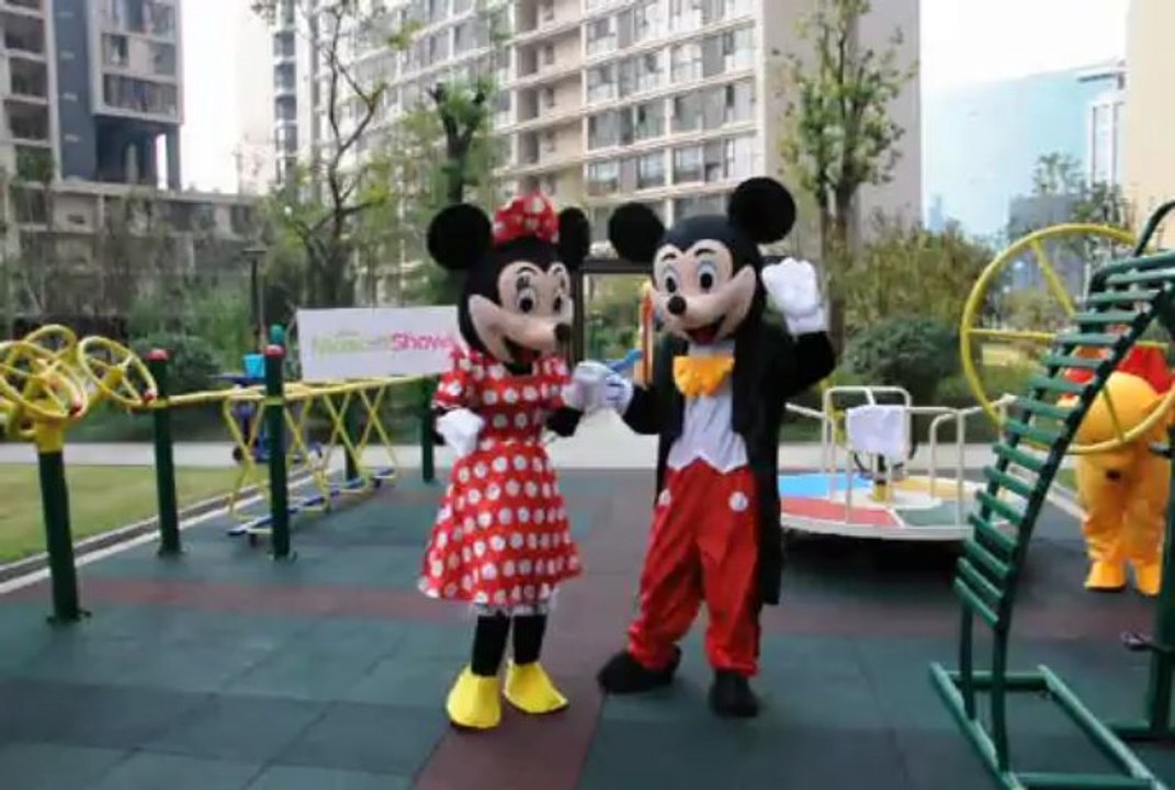 mickey de costume de mascotte, mascotte mickey Mouse et à vendre,creation de déguisement souris mascotte