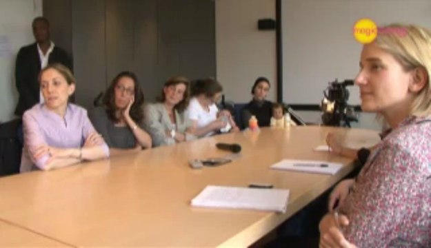 Vidéo : comment choisir entre allaitement au sein et allaitement au biberon ?