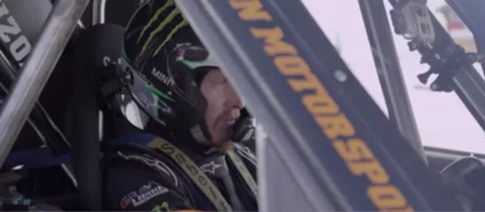 Guerlain Chicherit réalise le premier backflip automobile