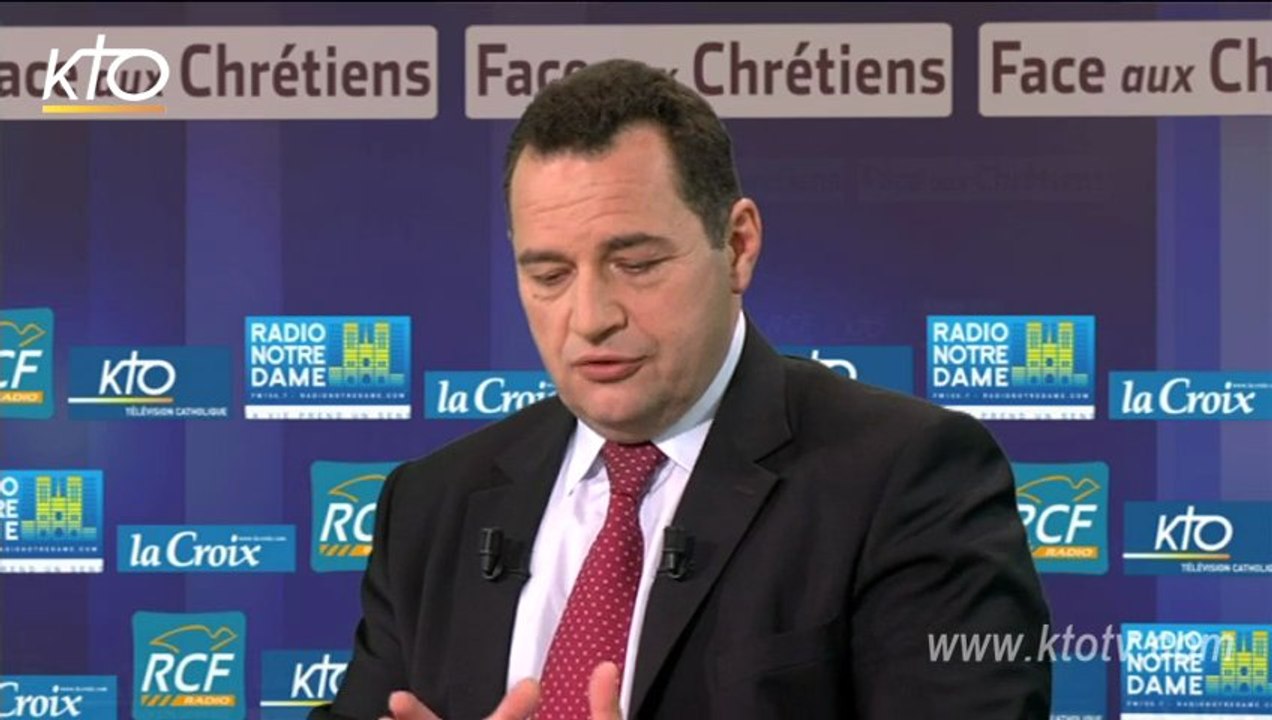 « François Hollande, c’est la méthode Coué »