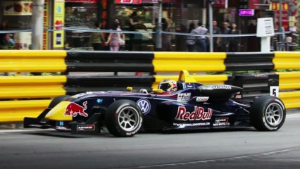 Entretien avec Jean-Louis Moncet: Perspectives 2012-2013, pilotes et GP français